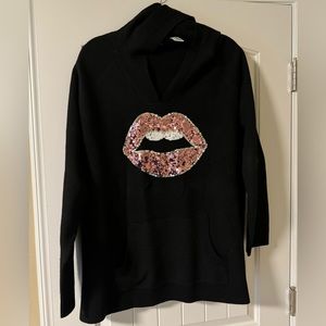 Torrid Raglan Hoodie Sweater - Luxe Cozy Sequined Lips Black. Size 3X.